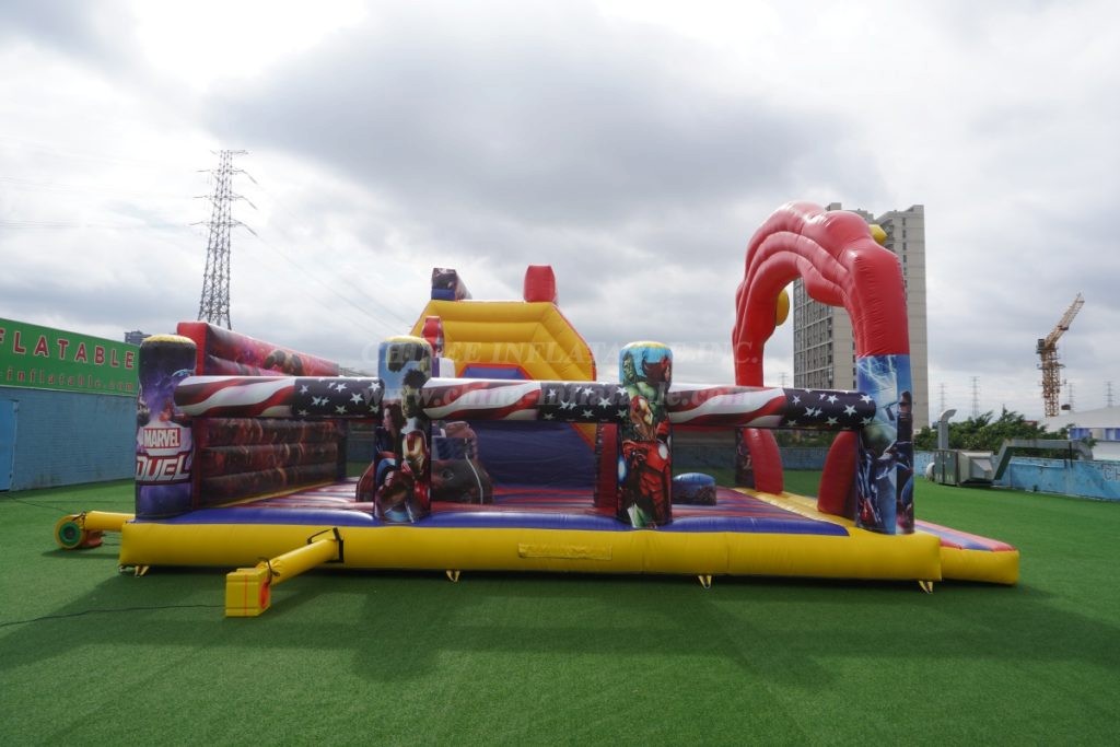 T6-823 Marvel & DC Superheroe Bouncy Castle