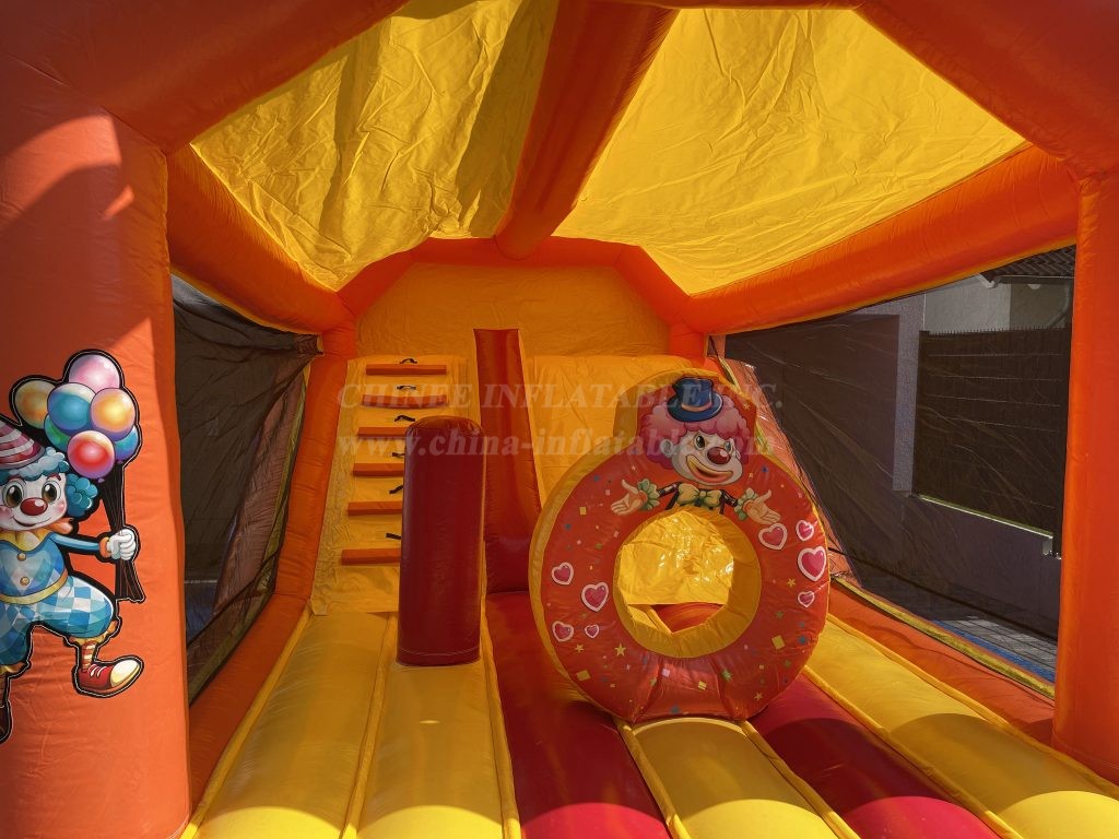 T2-4778 Clown Multiplay Center