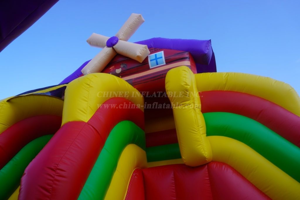 T2-8115 Farm-Themed Inflatable Playland